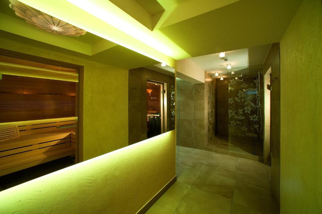 Hotel Holunderhof Лиенц Екстериор снимка
