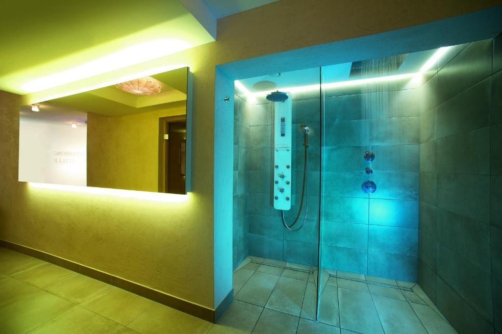 Hotel Holunderhof Лиенц Екстериор снимка